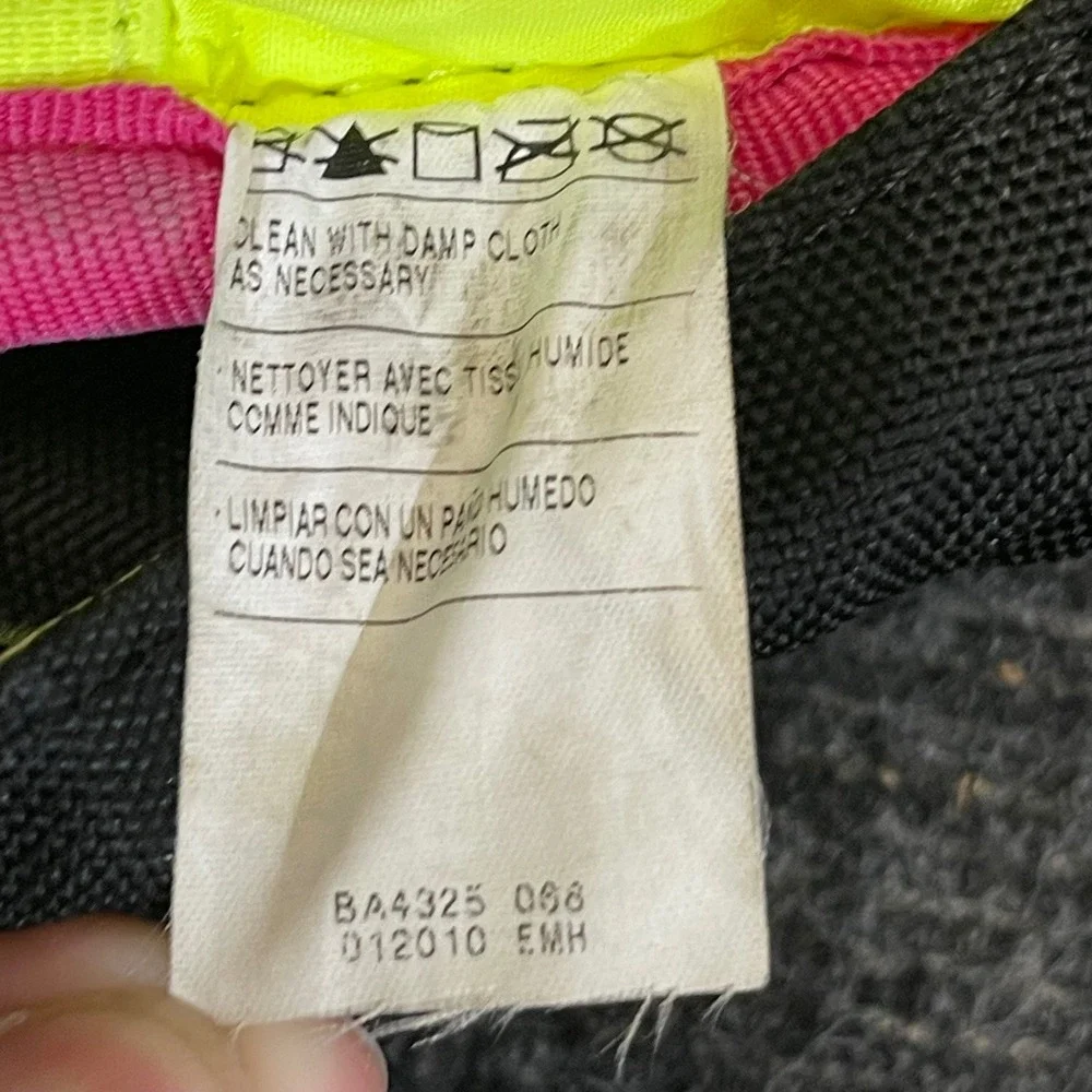 Nike BA4325-068 Black Neon Pink‎ Brasilia Training Backpack Athletic School Bag